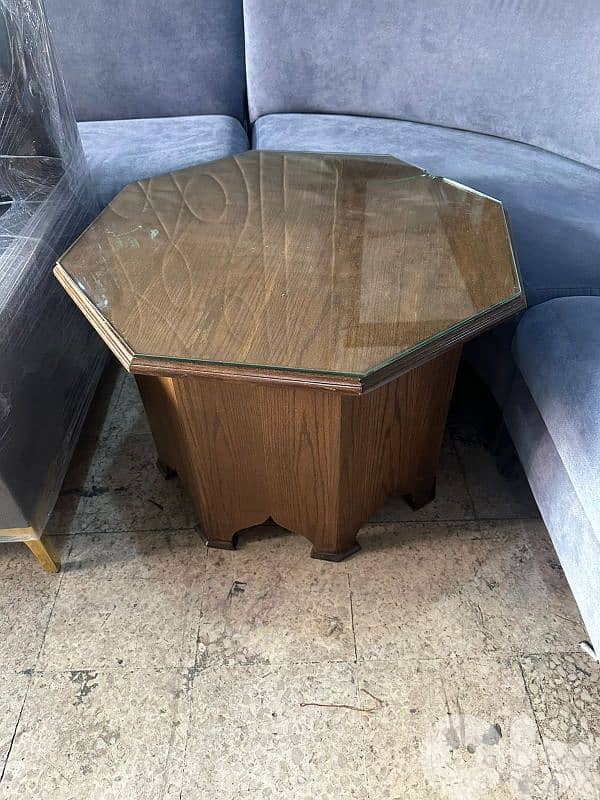 طاولة مسدسة قشر سنديان كتير مرتبة 1