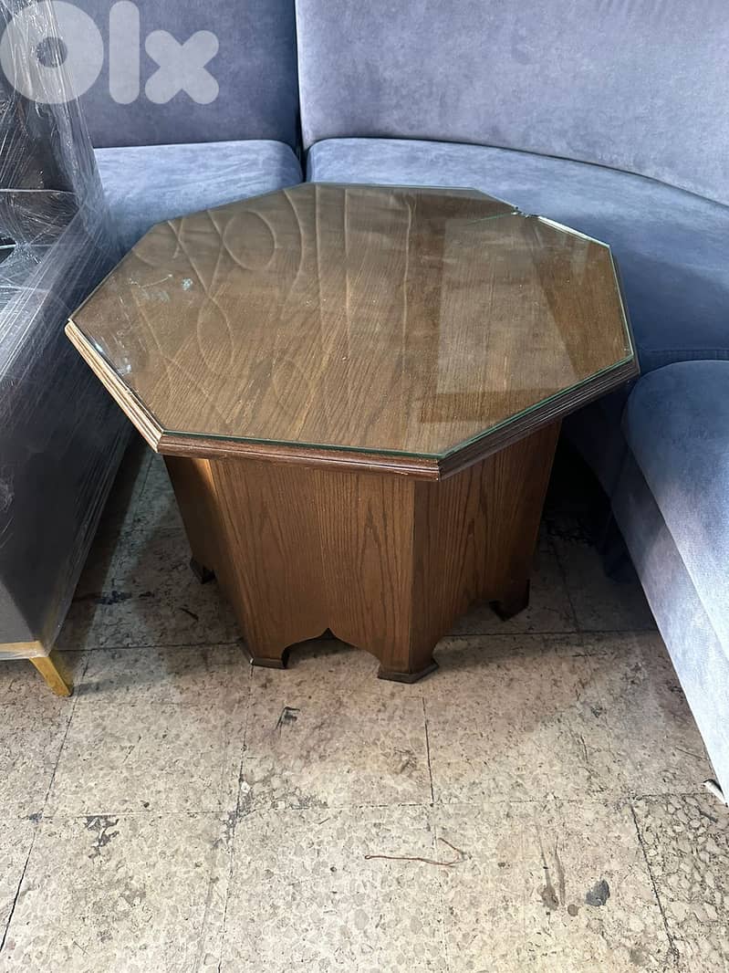 طاولات عدد 3 كتير مرتبين 2