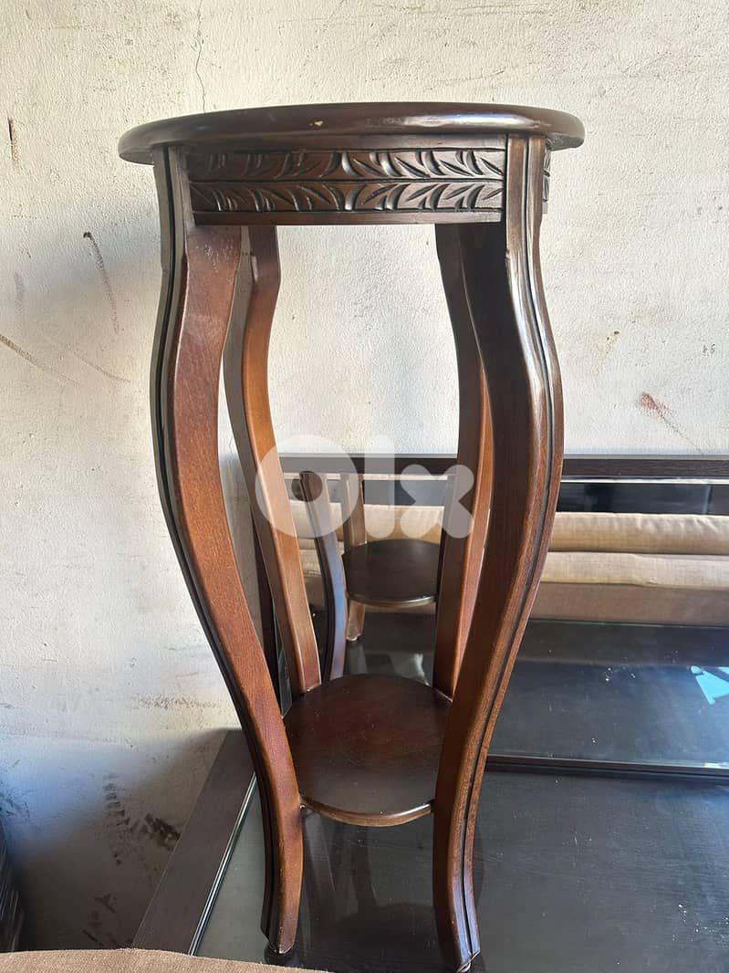 طاولات عدد 3 كتير مرتبين 6