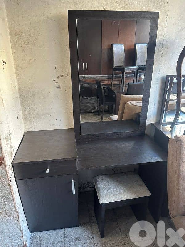 شفنيرة شغل مبلي توب مع مرايا وكرسي 1