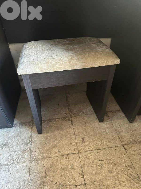 شفنيرة شغل مبلي توب مع مرايا وكرسي 3