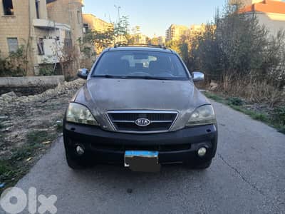 Kia.  Sorento. 6 cylinder. 4x4