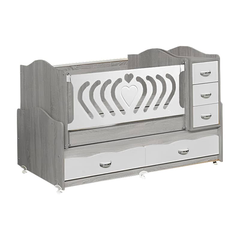 Wooden Baby Bed With Dresser - سرير أطفال خشبي مع أدراج 3