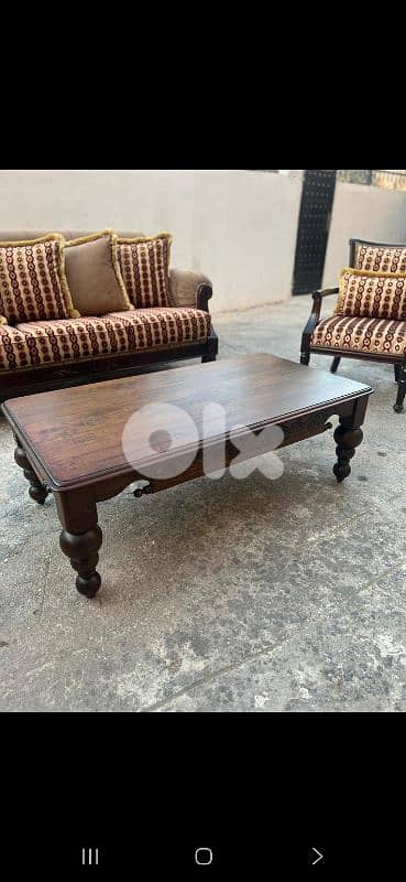 طقم كنبايات حفر خشب زان ملكي اربع قطع وطاولة 1