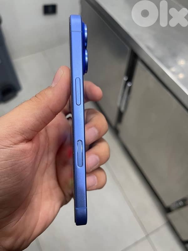 iPhone 16 like new 2