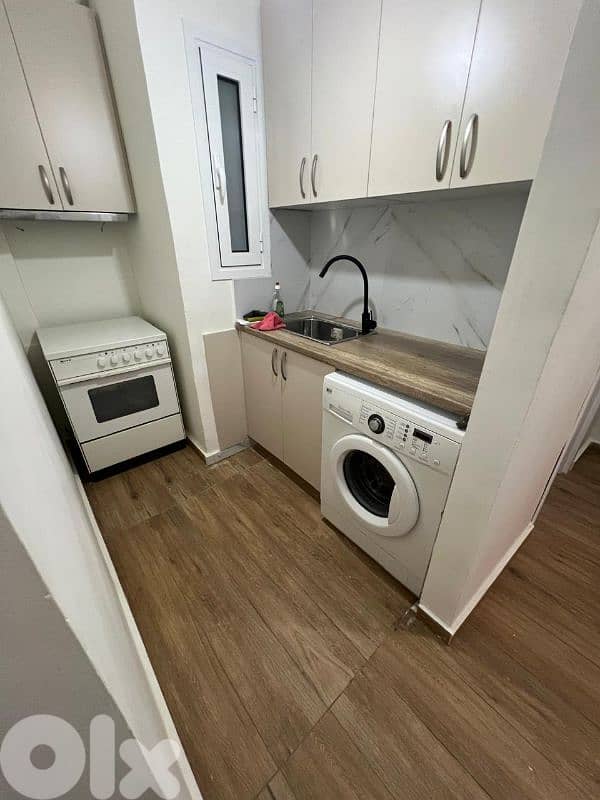 Fully Renovated Studio In Athens 0