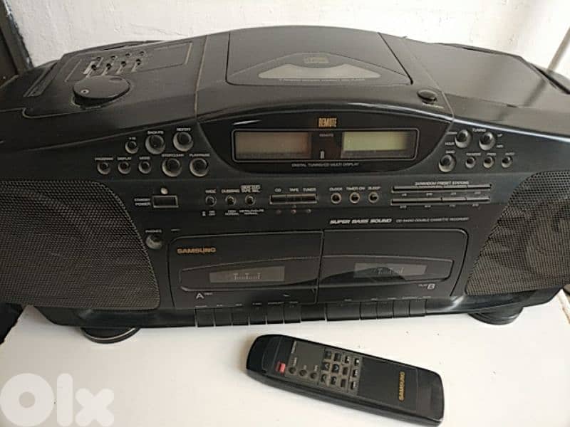 Vintage Samsung portable boombox stereo system - Not Negotiable 0