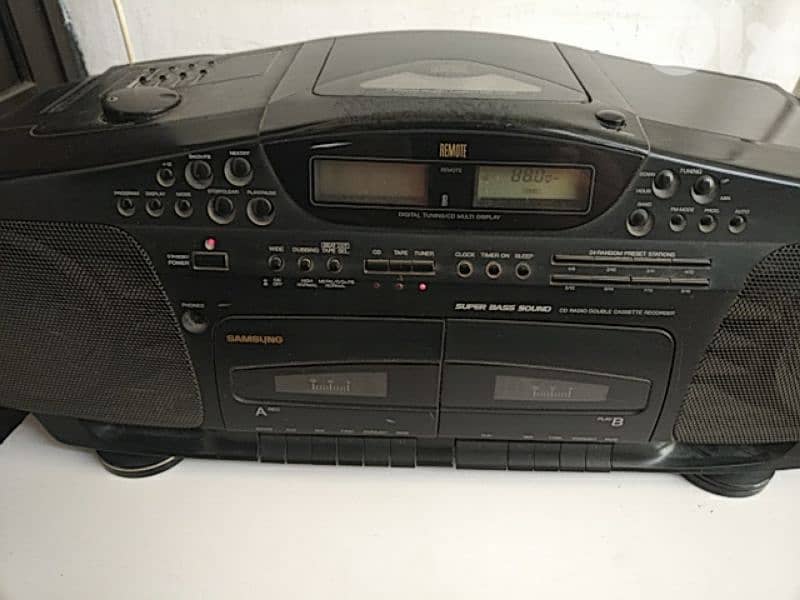 Vintage Samsung portable boombox stereo system - Not Negotiable 1