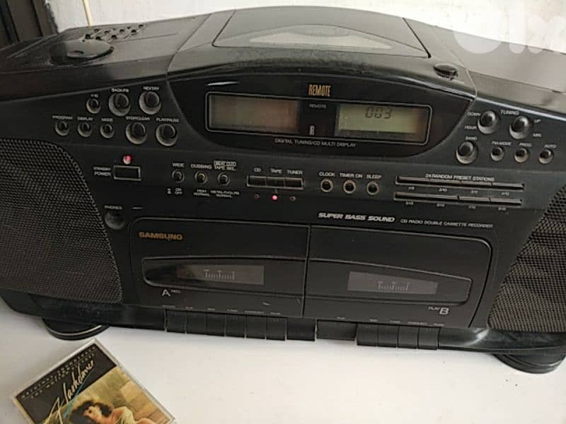 Vintage Samsung portable boombox stereo system - Not Negotiable 2
