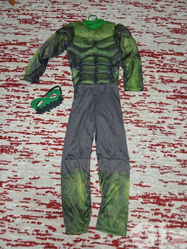 Incredible Hulk Muscle Costume - Boy's 8-10 Years! 0