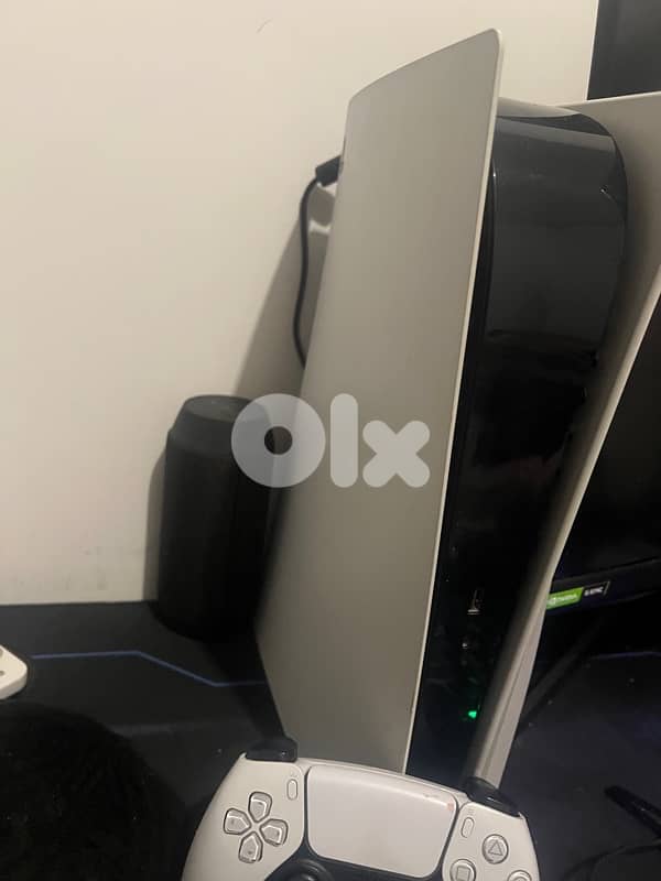 Used PS5 Fat + 1 Controller + Charging Station 0