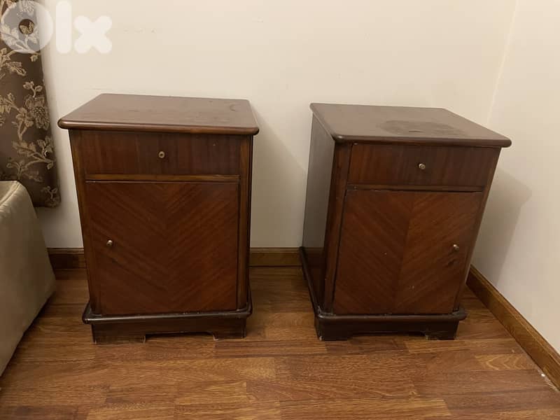 Table/ cabinet/ bedside table 4