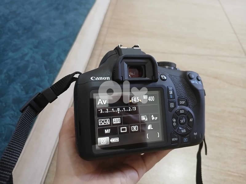 Canon 2000D used like new 4
