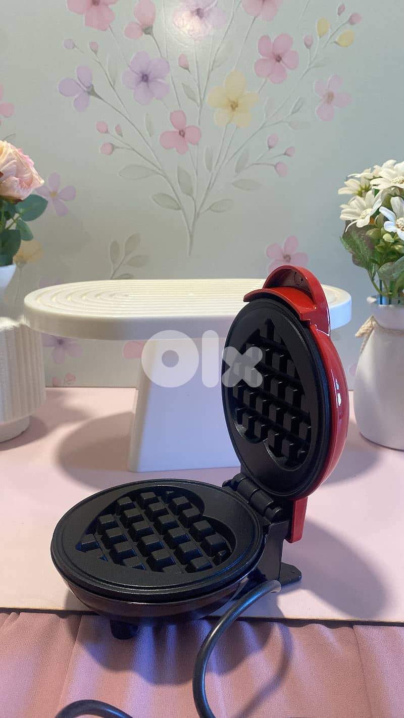 Mini waffle maker heart shape 1