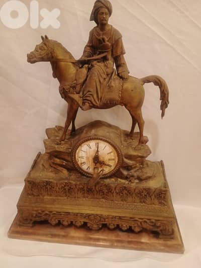 ساعة برونز فرنسية عمر أكثر من مئة سنة