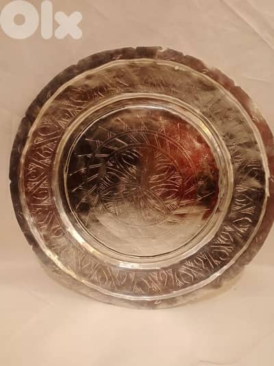 صحن نحاس أحمر قديم مبيض ومختوم