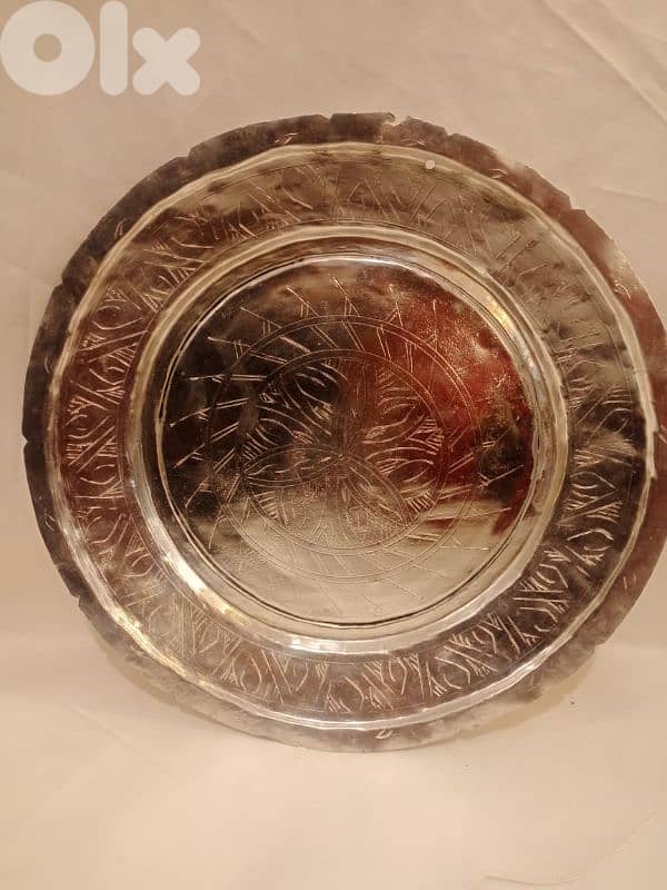 صحن نحاس أحمر قديم مبيض ومختوم 0