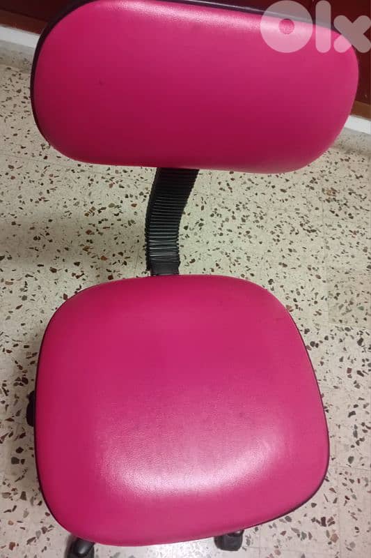 Pink leather office chair 2