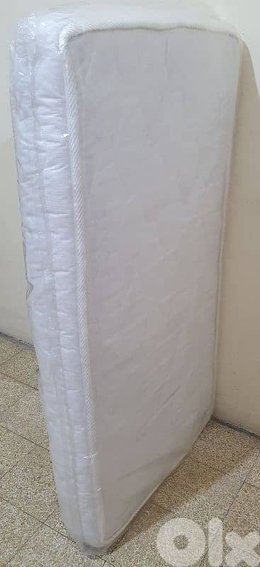 فرشة  جديدة  مش  مستعمل  أبدا     تخت شبه جديد و ناموسية و كوفروليه. . . 13