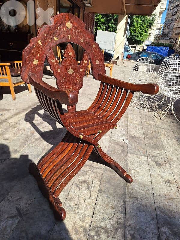 كرسي ملوك خشب ورد مرصعة بالبرونز مميزة ناعمة انتيك سعر لقطة 1