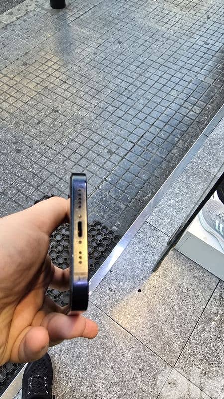 iphone 14 128 GB USED LIKE NEW 4