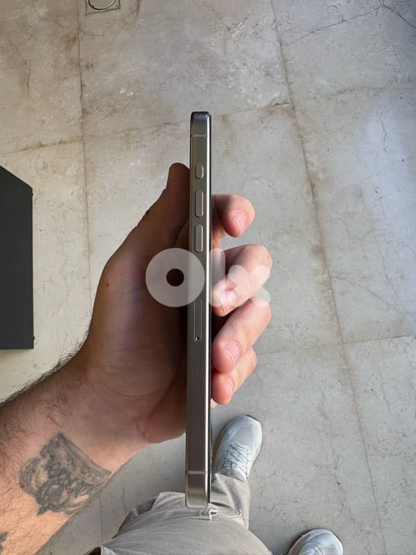 I phone 15 Pro Max 256 space gray 3