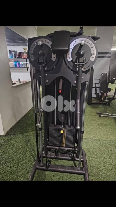 lateral raise nd chest machine 2