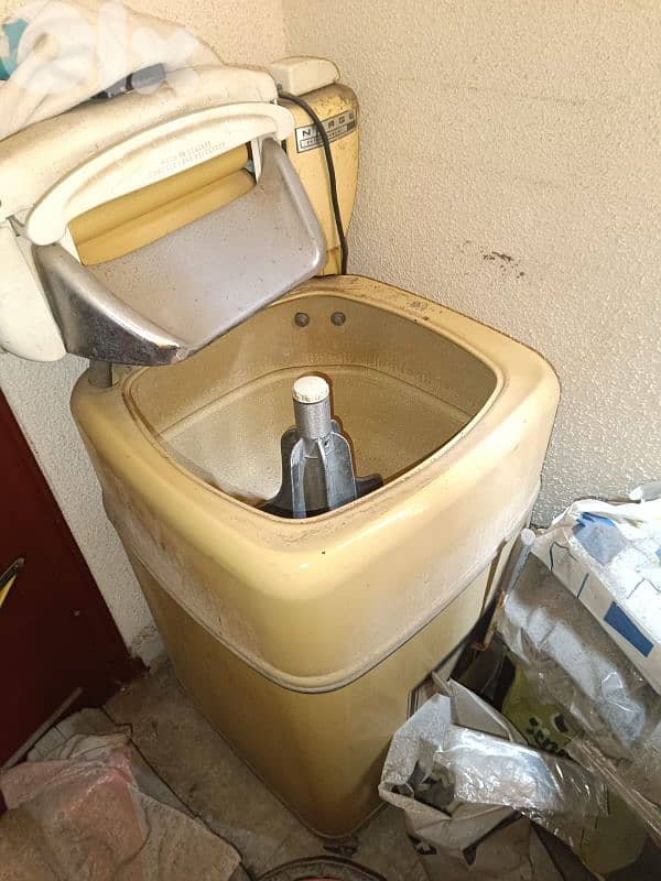 vintage washing machine 1