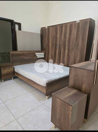 اوضة نوم تفصيل جديد ملبسة بالكامل من برا وجوا لون ابيض