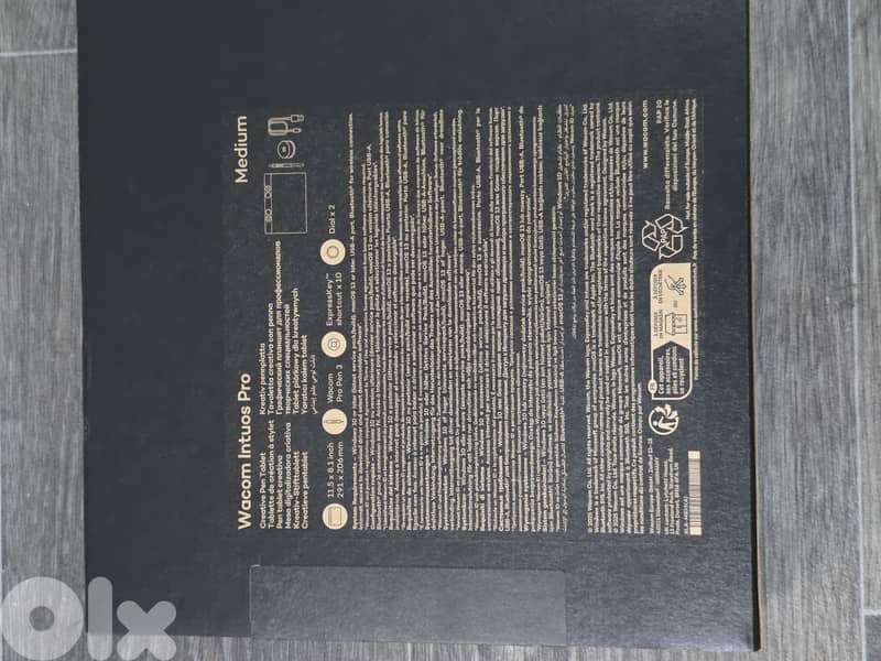 Wacom intuos pro medium 2025 1