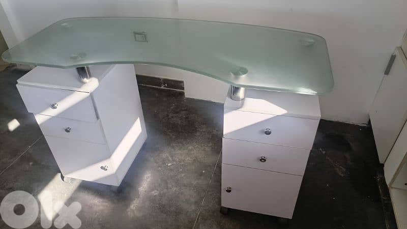 esthetic salon furniture 0