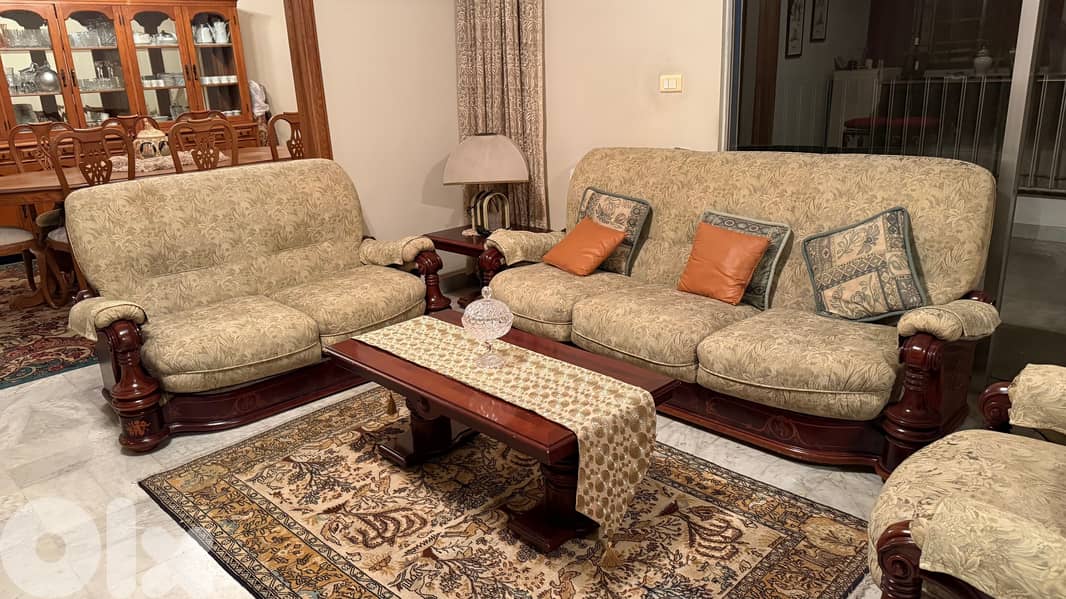 Vintage Living Room 0