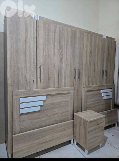 اوضة نوم ولادي تفصيل جديد ملبسة بالكامل من برا وجوا لون ابيض