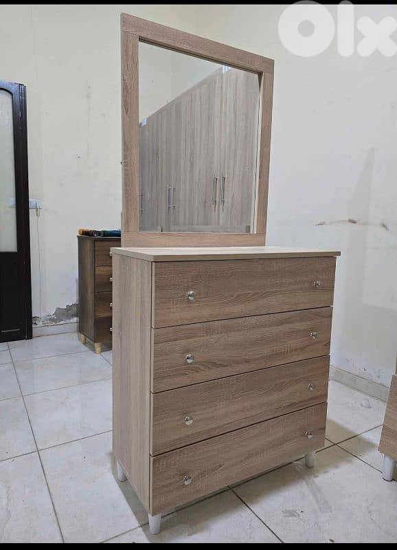 اوضة نوم ولادي تفصيل جديد ملبسة بالكامل من برا وجوا لون ابيض 1