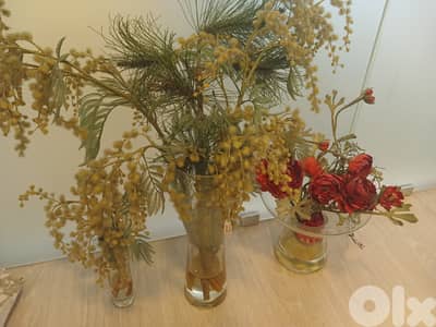 Decorative flower arrangments