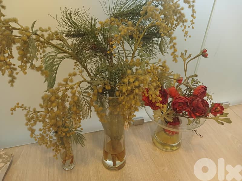 Decorative flower arrangments 0