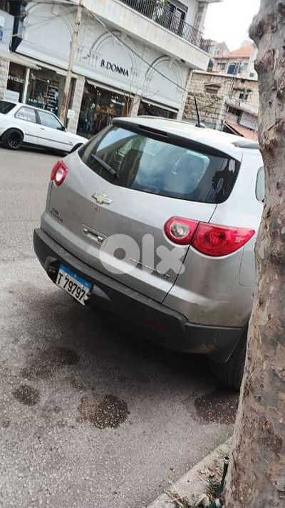 شيفروليه ترافرس 2011