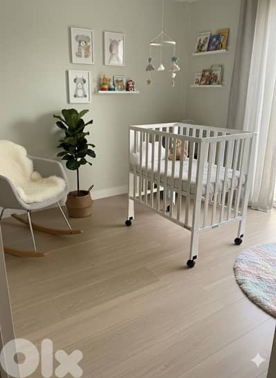 White Wooden Baby Crib with Mattress _ Mamas & Papas