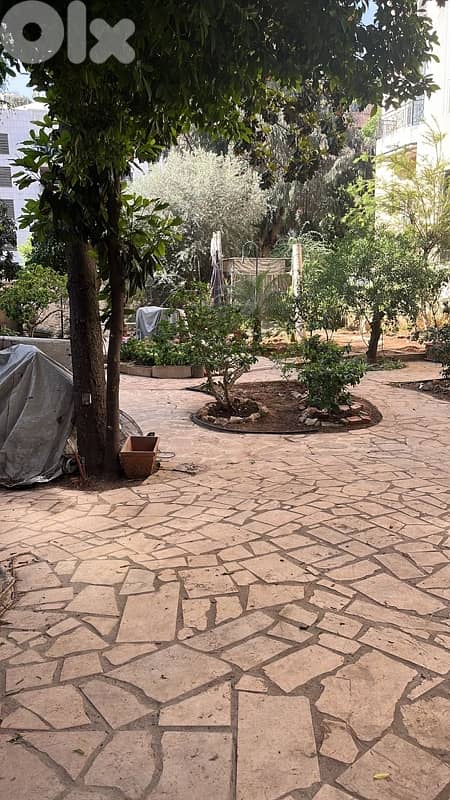 Plot For Sale In The Heart Of Achafieh (Old House) 4