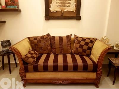 صالون للبيع ٤ قطع