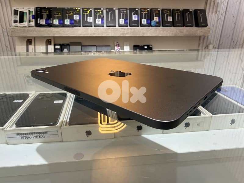 Apple Mini iPad (6-Gen) 64Gb Like New: - Mint Condition 2