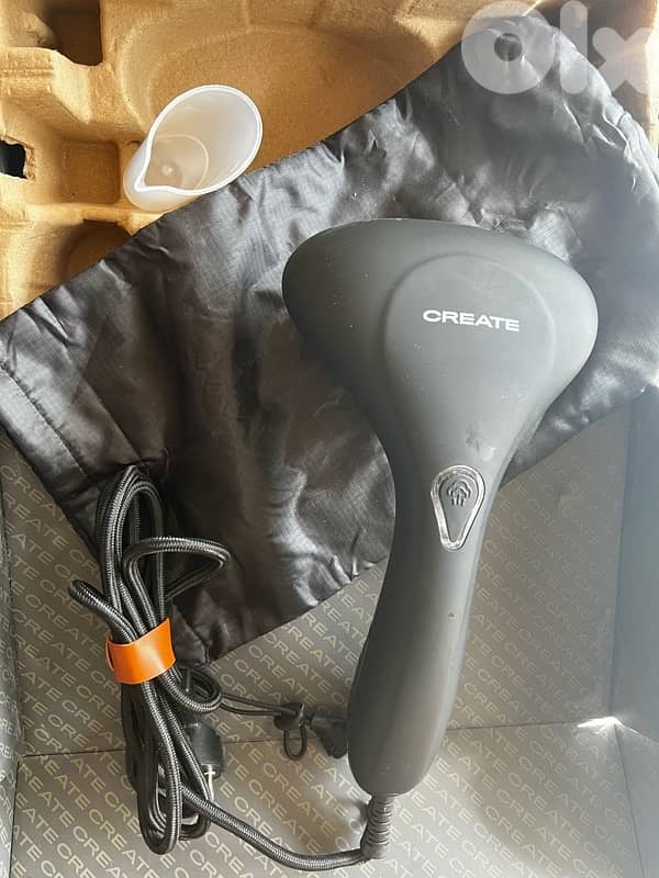 HAND PORTABLE STEAM IRON 3