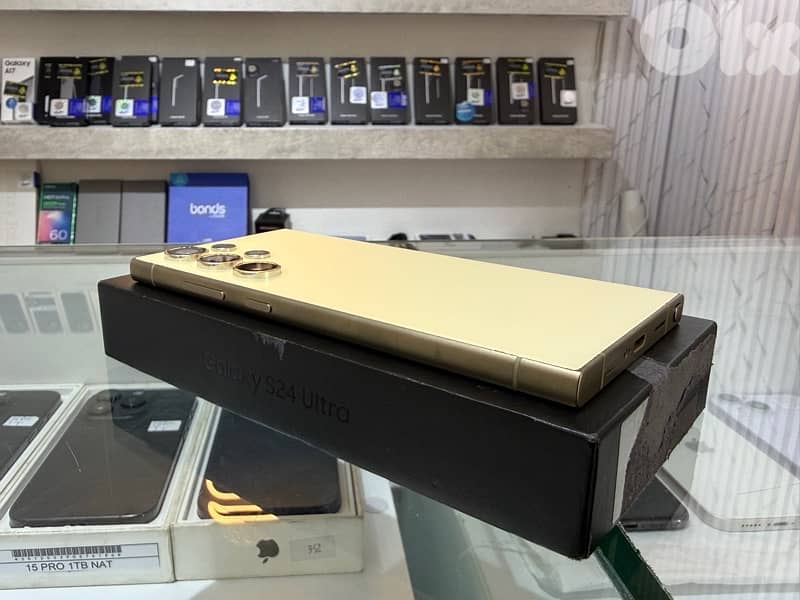 Samsung S24 Ultra 512Gb Like New: - Mint Condition 3