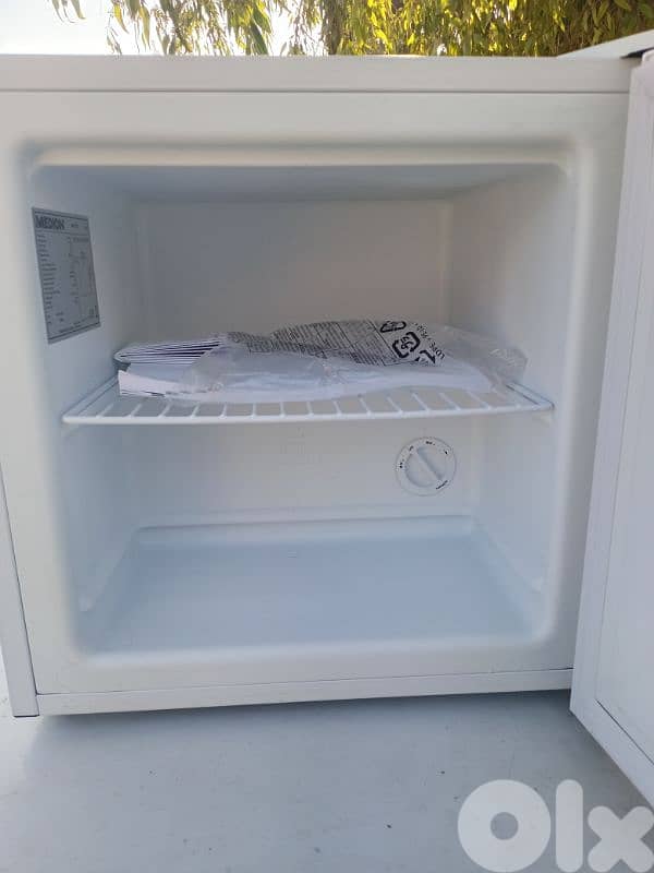 فريزر بعدها جديدي حجم ظغير يوجد توصيل لسعر ٧٥$ 2