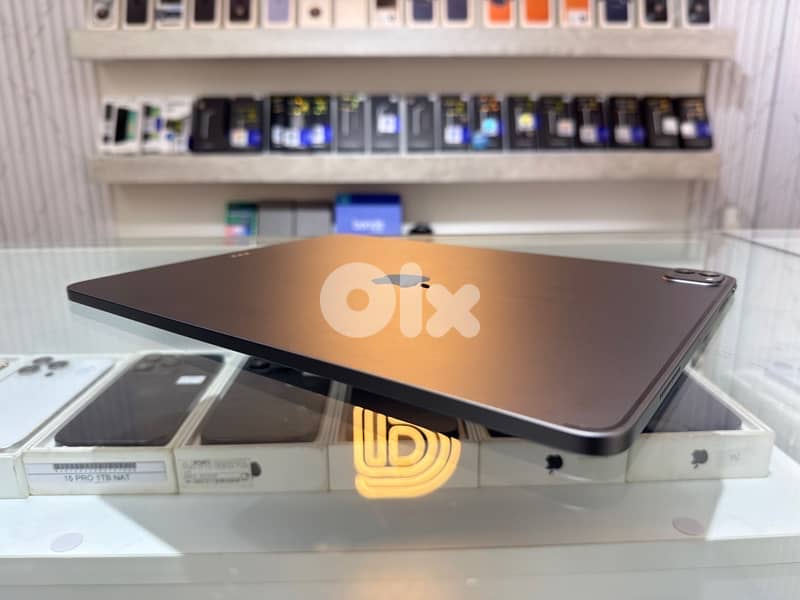 iPad Pro M1 12.9-inch 5th generation 128Gb With Orginal Magic Keyboard 3