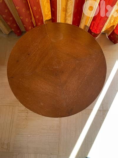 Table d’appoint salon