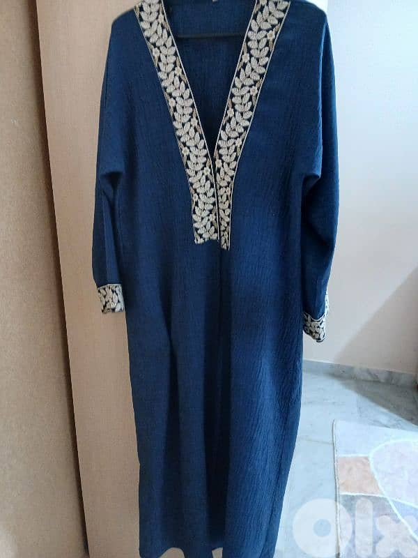 عبايات  فساتين  جلابيات 1