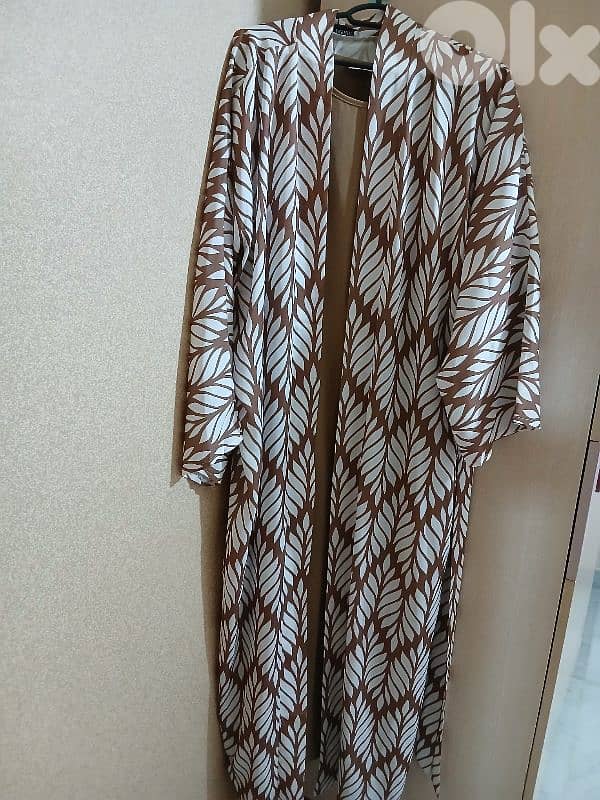 عبايات  فساتين  جلابيات 3