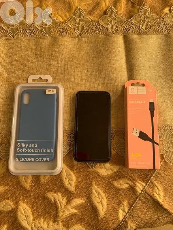 تلفون أيفون xs مغير شاشة بلا فيس أيدي مستعمل نضيف السعر 125$ 0