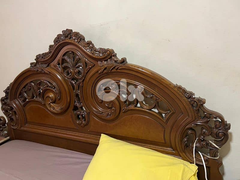 اوضة نوم ملكية حفر خشب زان انكليزية 2
